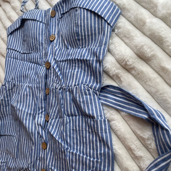 ❤️‍🔥STRIPED BUTTON FRONT MIDI DRESS - Picture 2 of 8